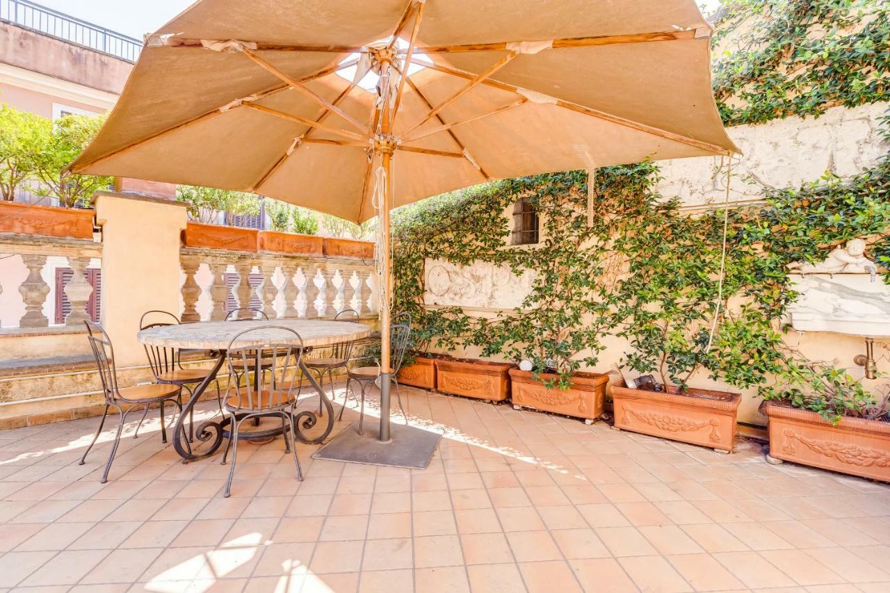Colosseum Terrace Apartment Rome Bagian luar foto