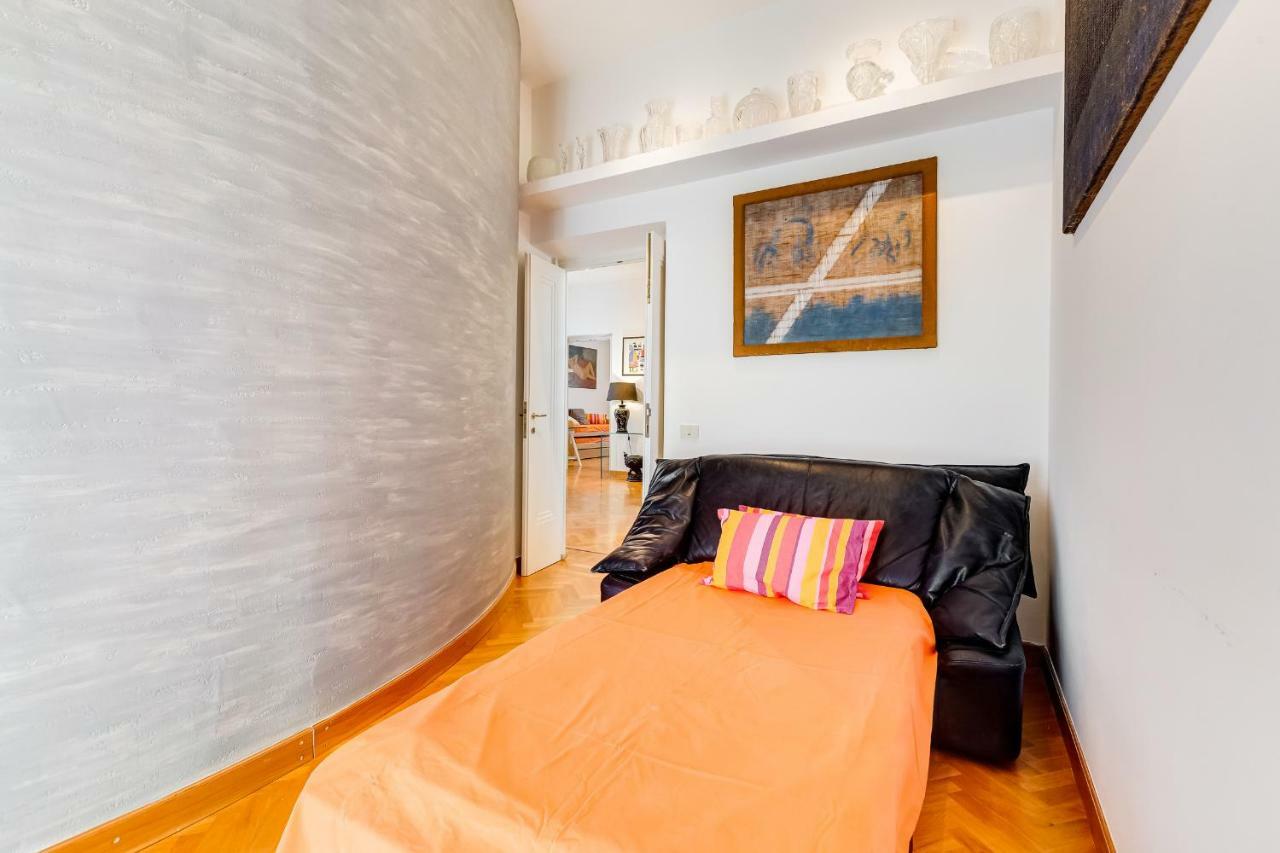 Colosseum Terrace Apartment Rome Bagian luar foto