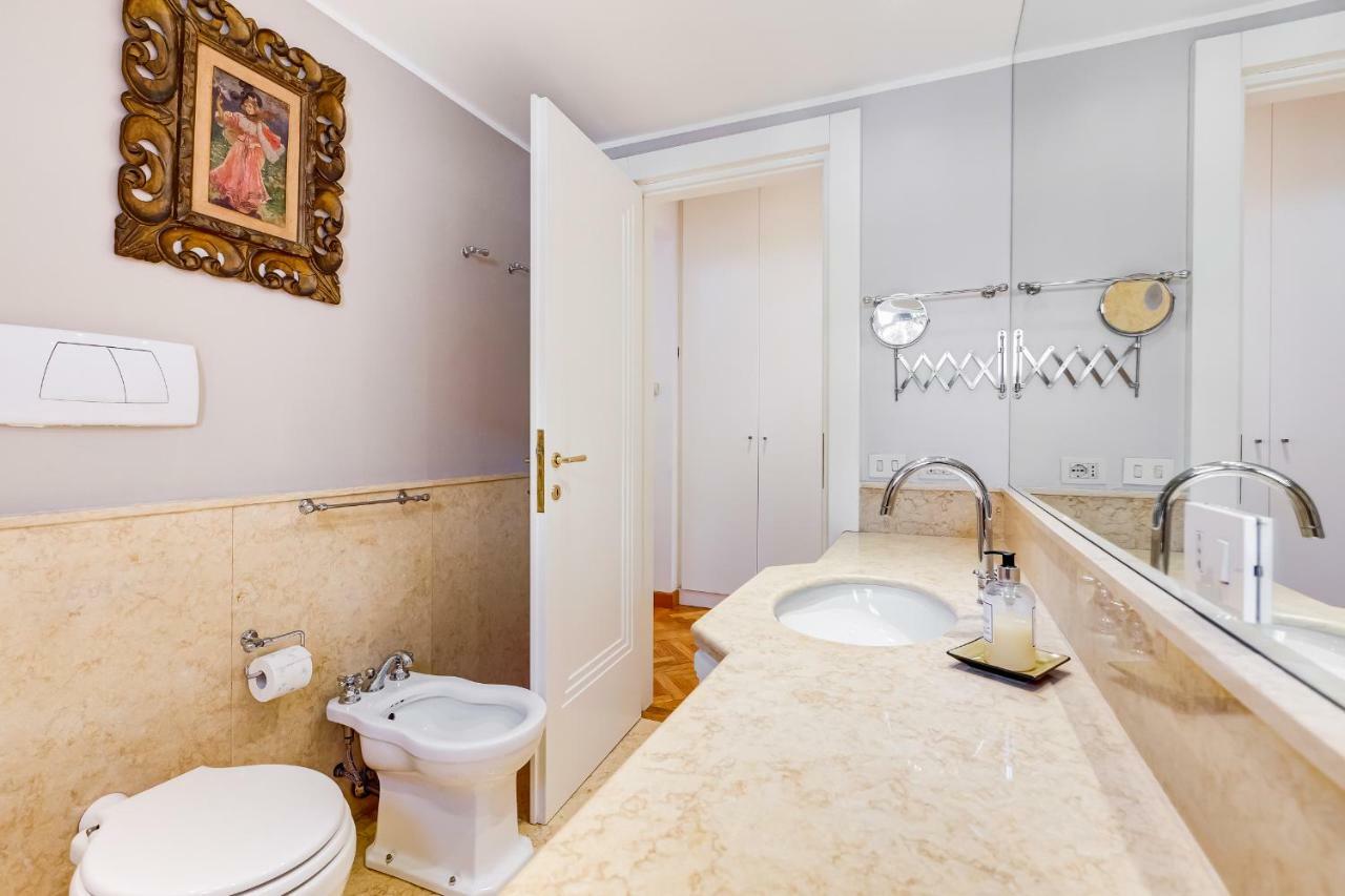 Colosseum Terrace Apartment Rome Bagian luar foto