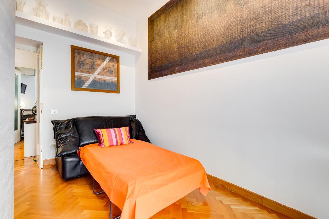 Colosseum Terrace Apartment Rome Bagian luar foto